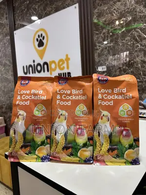 R M Parrot Food
