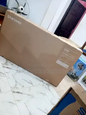 Efficient 65" AU7000 UHD Smart TV - Samsung