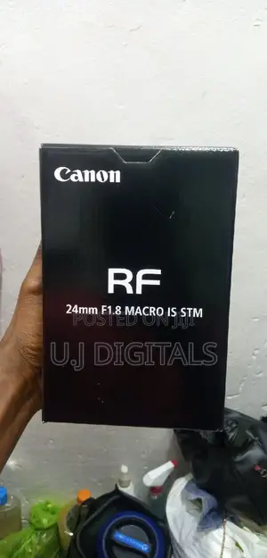 Canon 24mm RF F1.8 Len's STM
