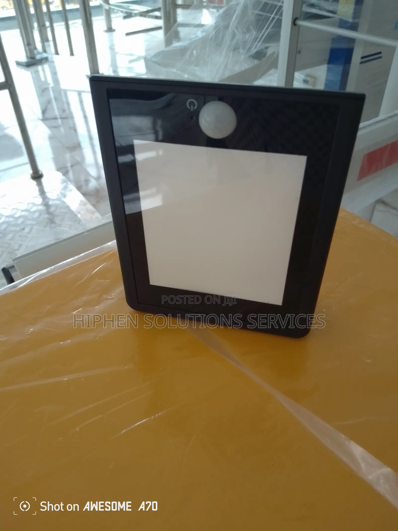 LED Solar Powered Wall Light Sensor