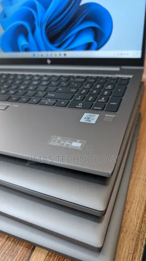 Laptop HP ZBook Firefly G8 32GB Intel Core I7 SSD 512GB