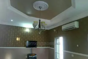 Pop Plastic Cornice,