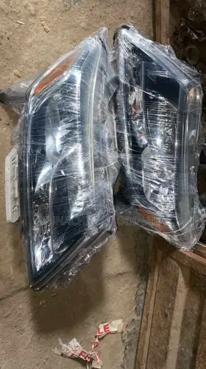 Headlight Pathfinder 2015