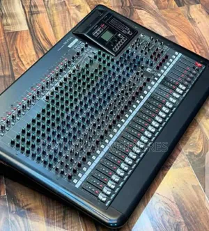 Yamaha MGP24X Premium Mixer Console With EFT and CMP