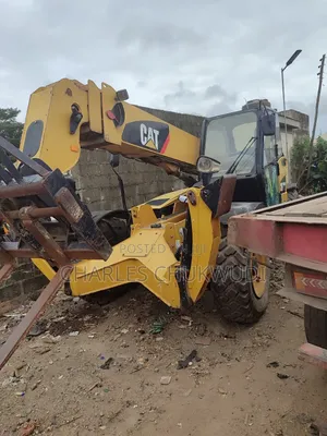 Caterpillar Telescopic Forklift TH360B