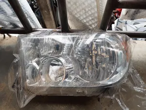 Headlamp for Toyota Tundra 2008