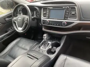 Toyota Highlander 2014 Red