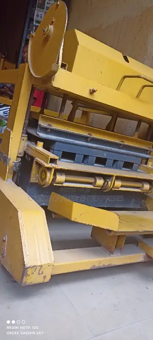 Egg Layer Block Moulding Making Machine