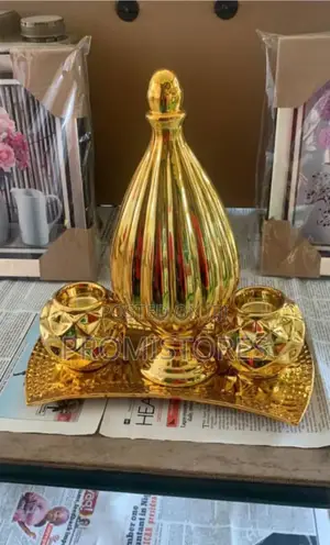 Gold 3 in Centre Table Ball Decoration.