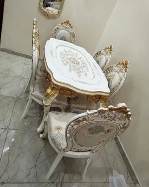 Royal Set of Dinning Table.