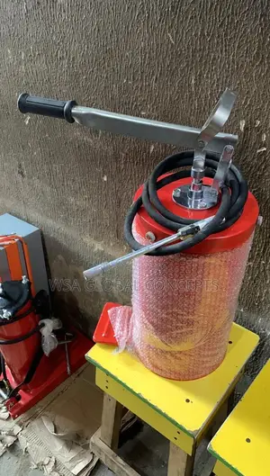 Manual Grease Pump Grease Dispenser 5 Liter Bucket