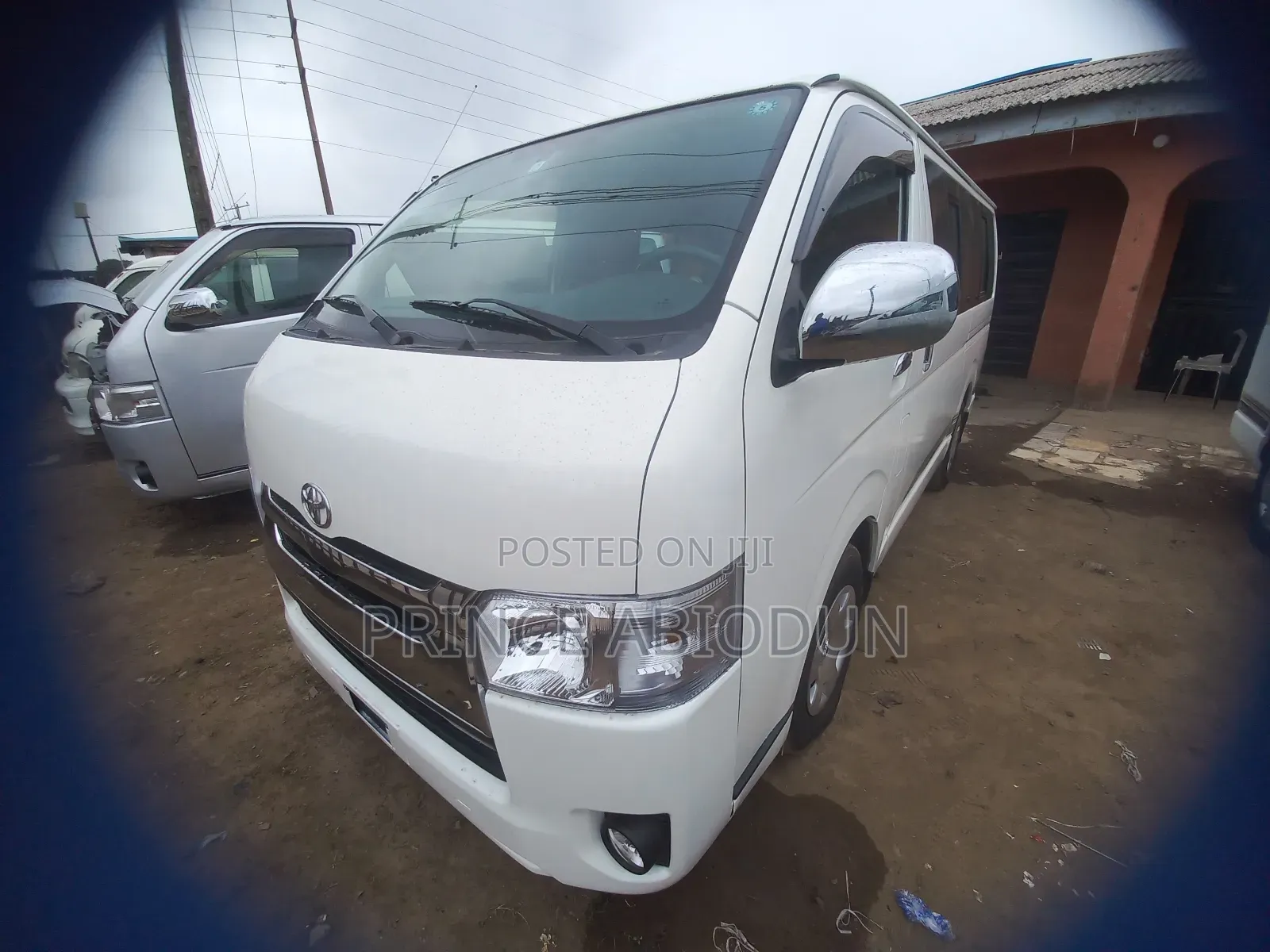 Toyota HiAce 2015 White
