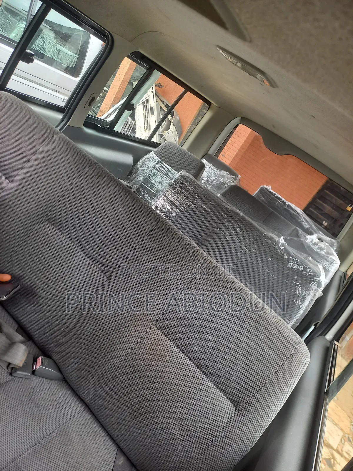 Toyota HiAce 2015 White