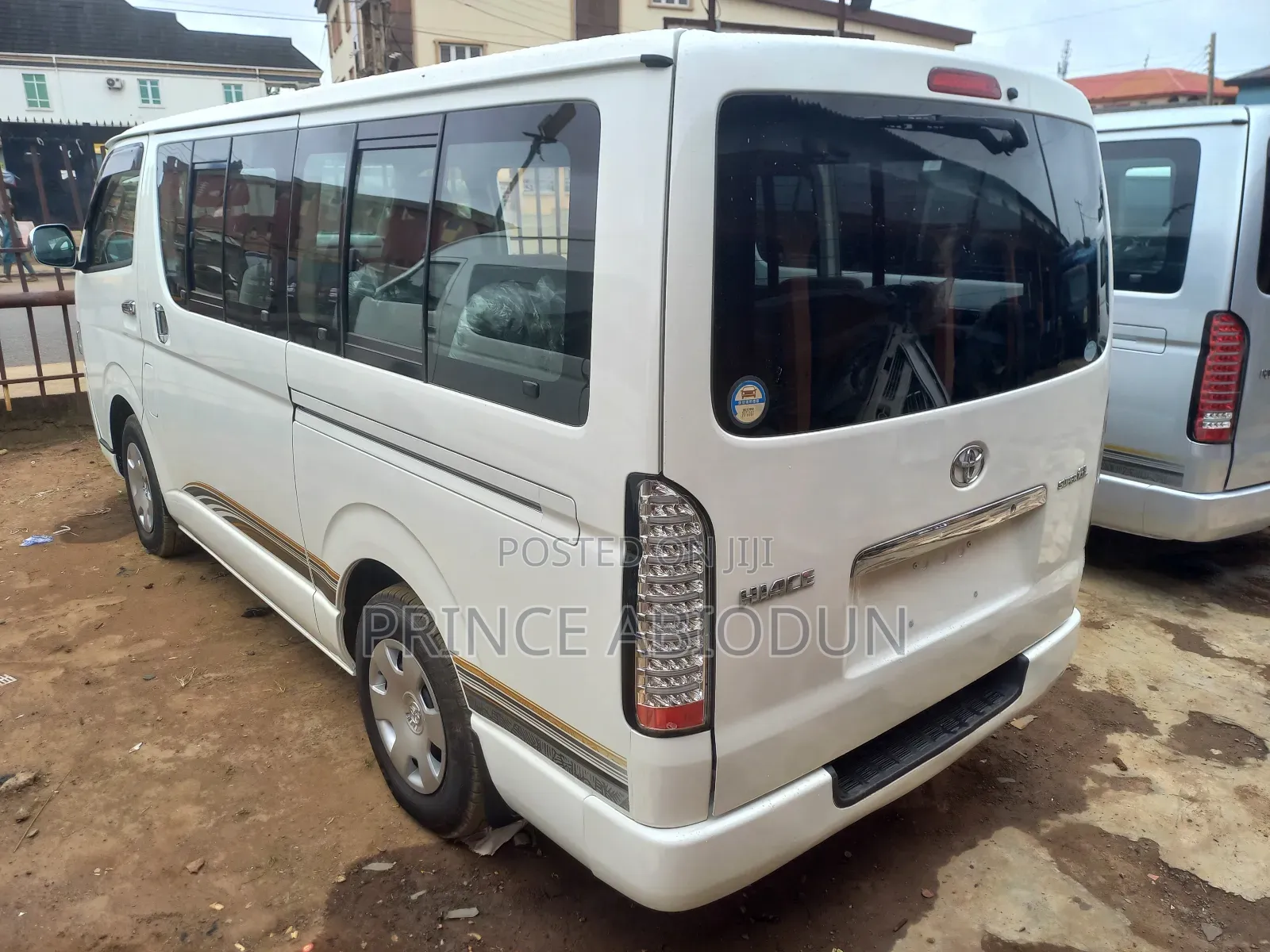 Toyota HiAce 2015 White