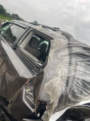 Toyota Sienna 2018 Rear Vent Glass Available