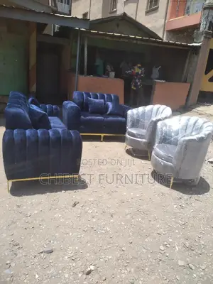 Quality Complete Set of Upholstery Padded Chair by 7 Seater