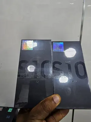 New Samsung Galaxy S10 128 GB Black