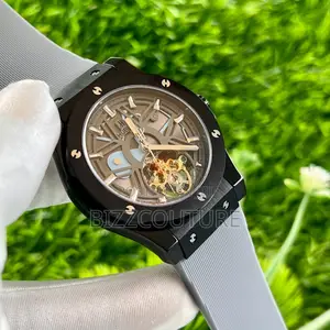 Original Hublot Mechanical Blue Rubber Watch Is Available