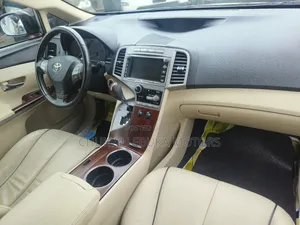 Toyota Venza V6 AWD 2010 Brown