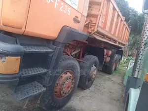 MAN Tipper 12tyres