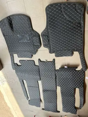 Toyota Sienna 2014 Tile Customized Floor Mat