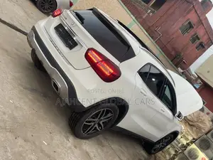 Mercedes-Benz GLA-Class 2019 White