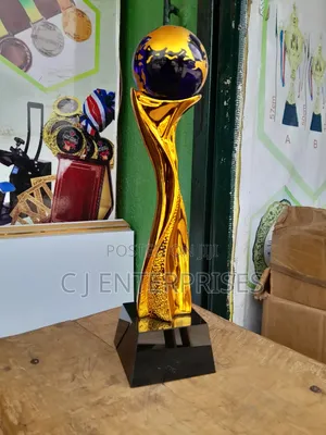 Trophy Award Plaque R675