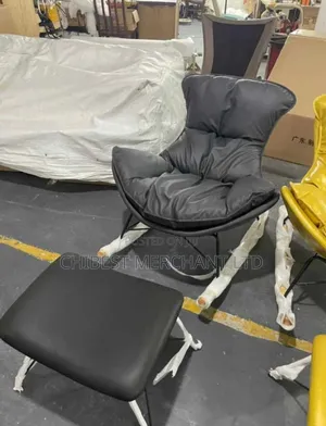 New Modern Quality Relaxing Rocking Chair With Footrest