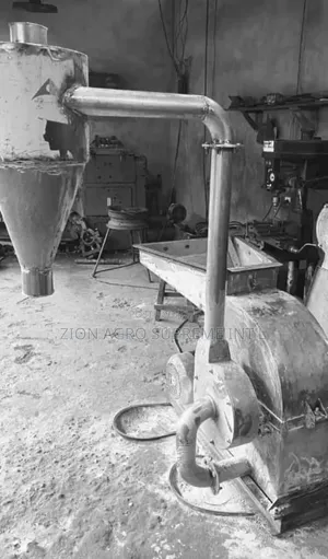 Hammer Mill With Sucking Clyone