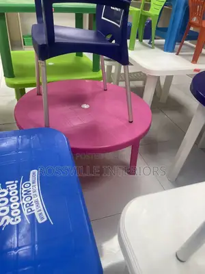 Circular Children / Kiddies Table