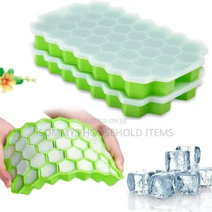 Honeycomb Reusable Silicone Ice Cube Maker With Lid