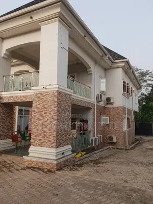 5bdrm Duplex in Owerri for sale