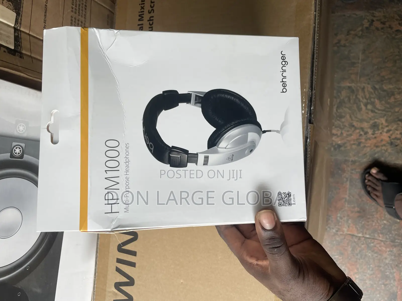 Behringer Hpm1000