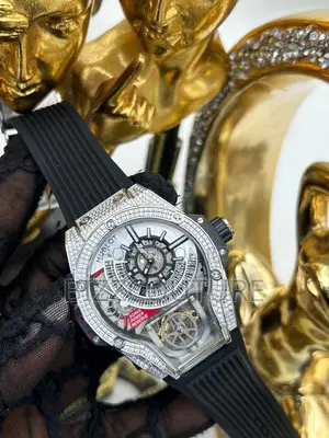 Original Hublot Mechanical Black Rubber Strap Watch in Store