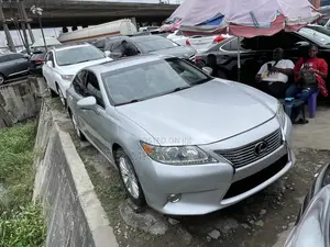 Lexus ES 2015 Silver