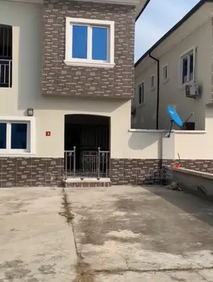 4bdrm Duplex in Owerri for sale