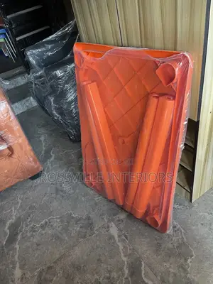 Medium Plastic Table
