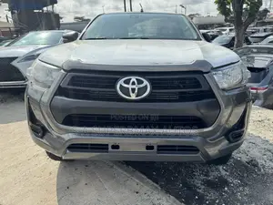 Toyota Hilux 2021 Gray