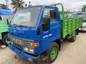 Toyota Dyna 200