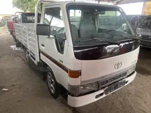 Toyota Dyna 100