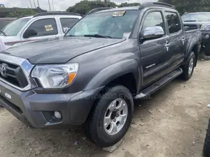 Toyota Tacoma 2013 Gray
