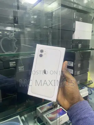 New Apple iPhone 11 64 GB White