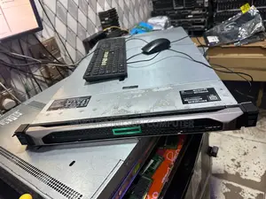 Server HP ProLiant DL360 Gen10 64GB Intel Xeon HDD+SSD 2T
