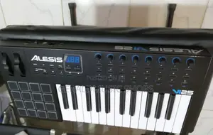 UK Used Alesis Vi25 Midi Keyboard