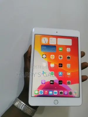 Apple iPad mini 4 32 GB Silver