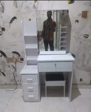 Modern Dressing Mirror With Stool