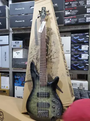 Ibanez Active Bass Guitar Sr305