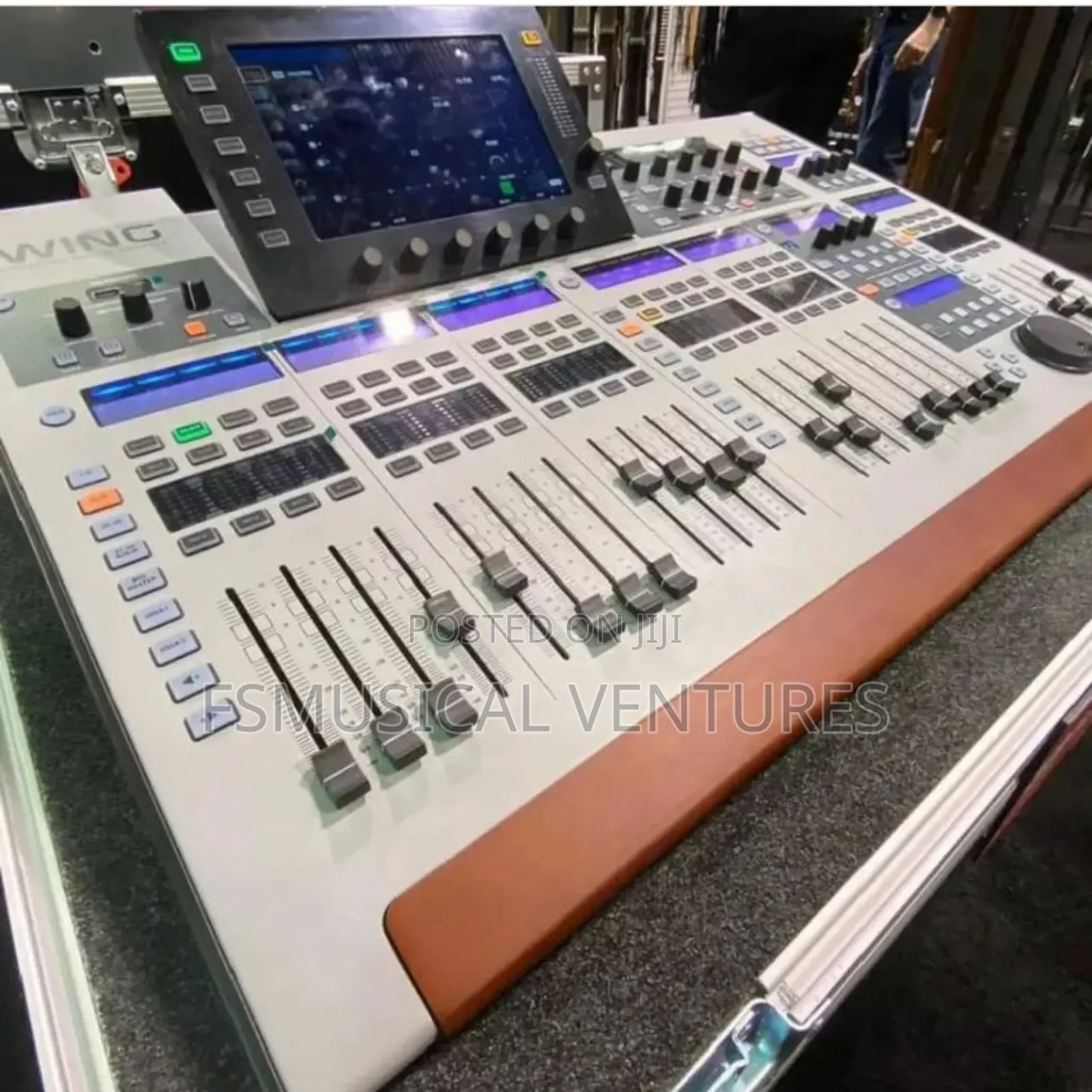 Behringer Wing 48- Channels Digital Mixer