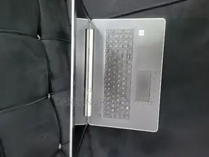 Laptop HP 17-3000 8GB Intel Core I3 HDD 1T