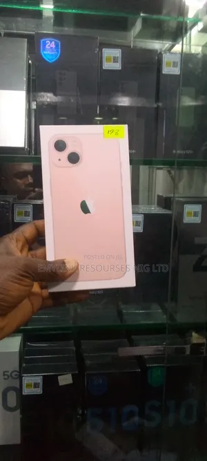 New Apple iPhone 13 128 GB Pink